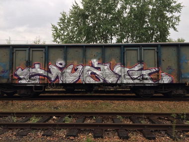 Graffiti Train - Photo by muzg