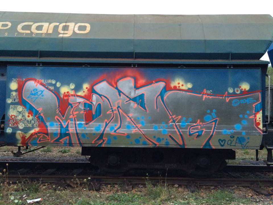 Graffiti Train - Photo by muzg