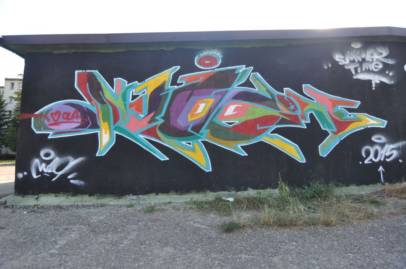 Graffiti Wall - Photo by muzg