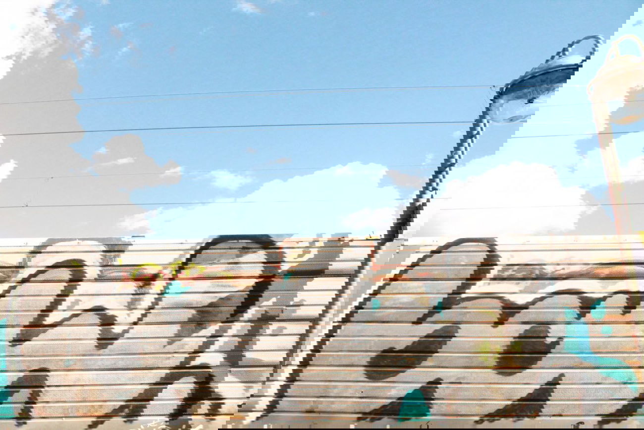 Graffiti Bombing - Photo by myGuns - baw (2011)