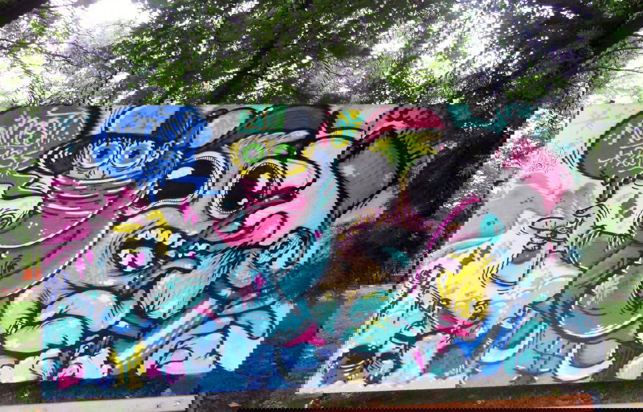 Graffiti Wall in Moine?ti - Photo by mycutecreatures - score, creaturi, dragute (2013)