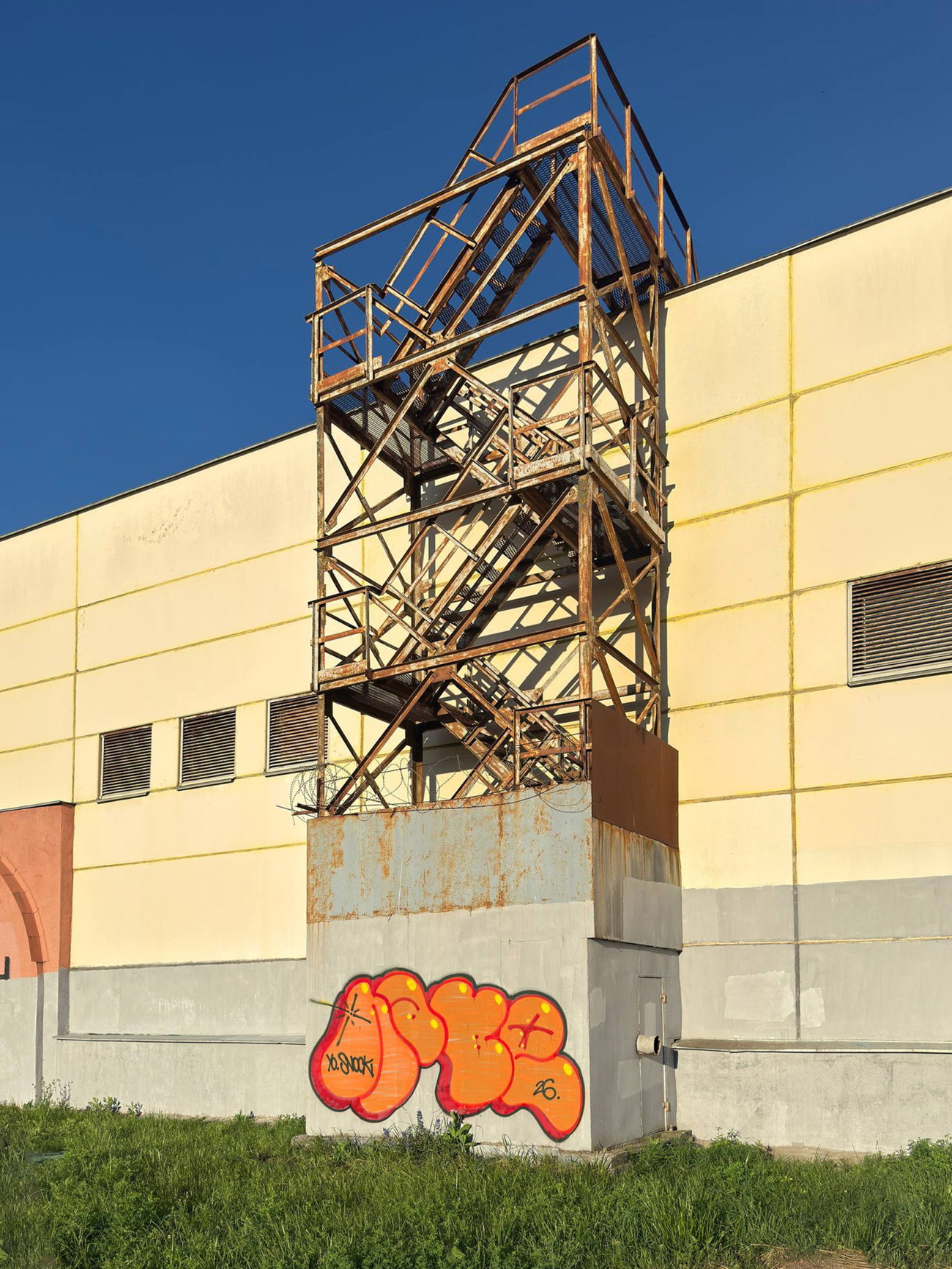 Graffiti Bombing in Minsk - Photo by nabe1 (2026)