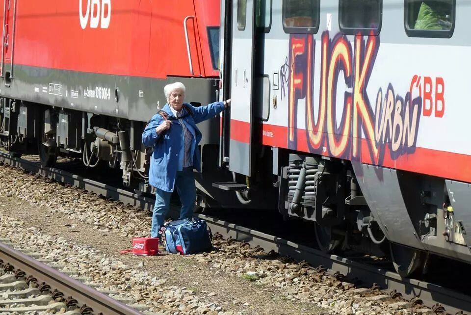 Graffiti Artwork - Photo by nachdenksessel - oldschooler