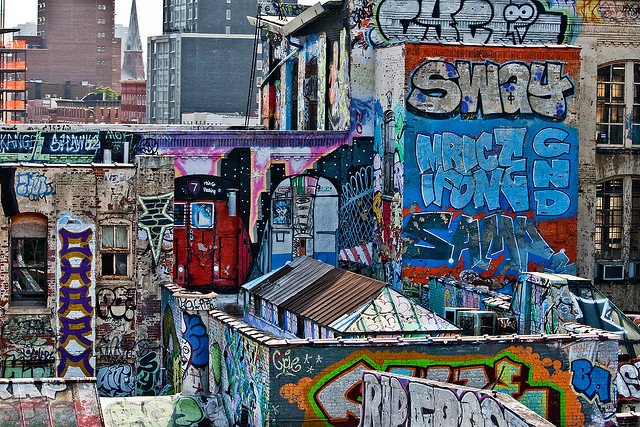 Graffiti Wall - Photo by nas1991 - broke