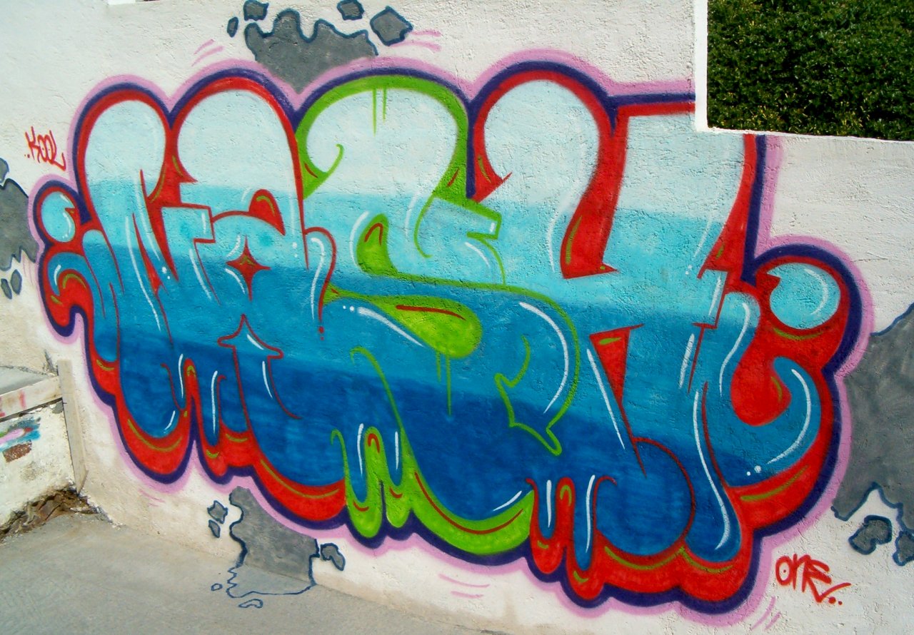 Graffiti Wall in Ermoupoli - Photo by nashek - nashek, ilio (2009)