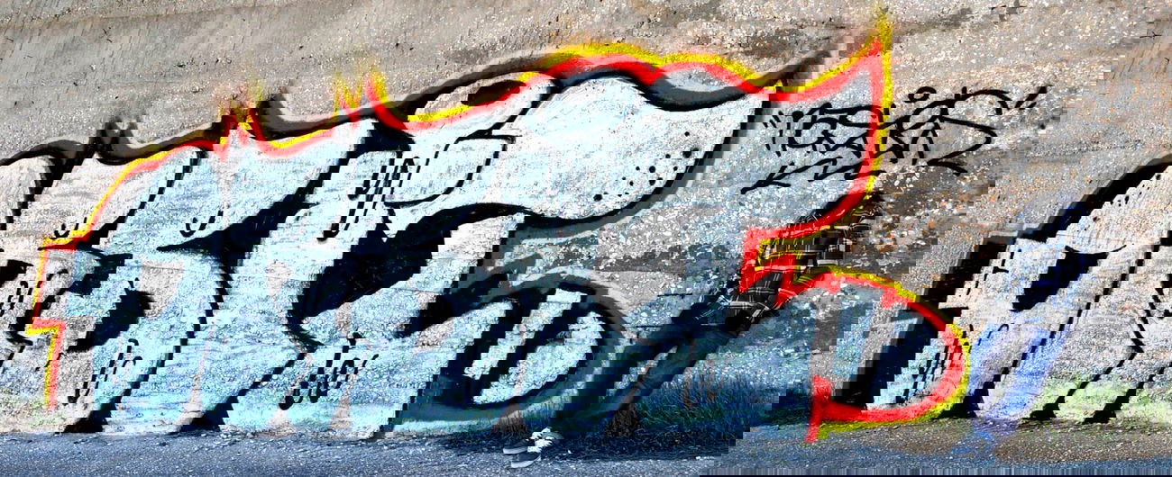 Graffiti Wall in Ermoupoli - Photo by nashek - nashek, ilio (2013)