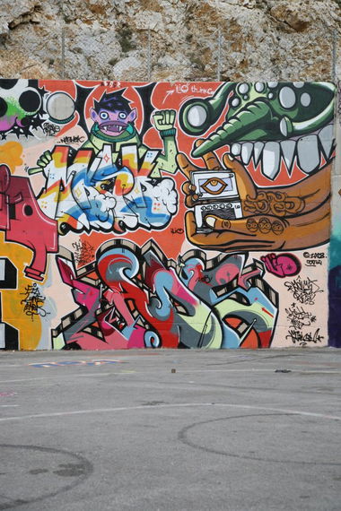 Graffiti Wall in Athens - Photo by nashek - ilio, crew, nashek (2008)