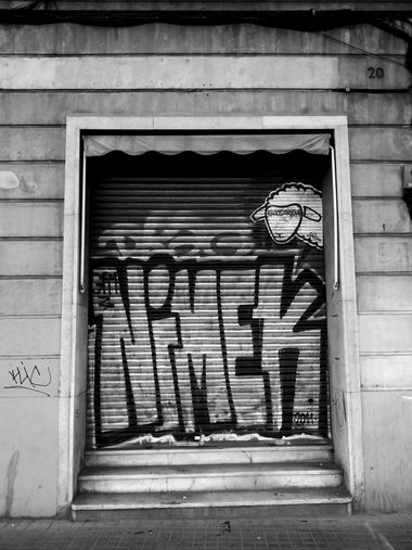 Graffiti Bombing - Photo by nastyawrok (2013)