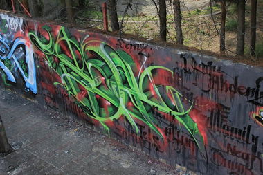 Graffiti Wall - Photo by neakadana - NEAK (2013)