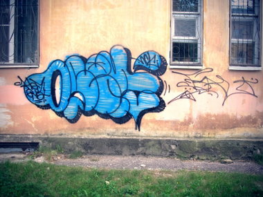 Graffiti Bombing - Photo by nearcrimekid