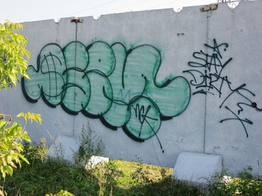 Graffiti Bombing in Dzerzhinsk - Photo by nearcrimekid