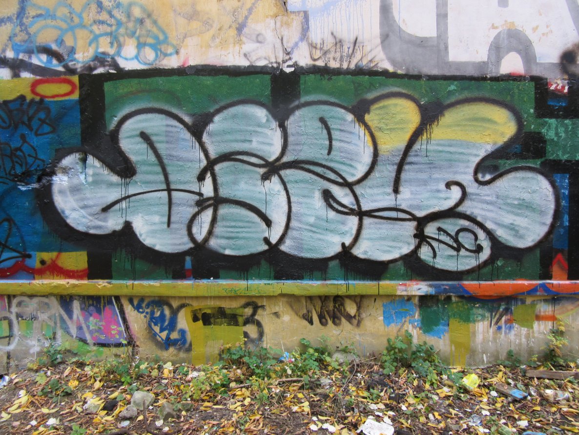 Graffiti Bombing - Photo by nearcrimekid