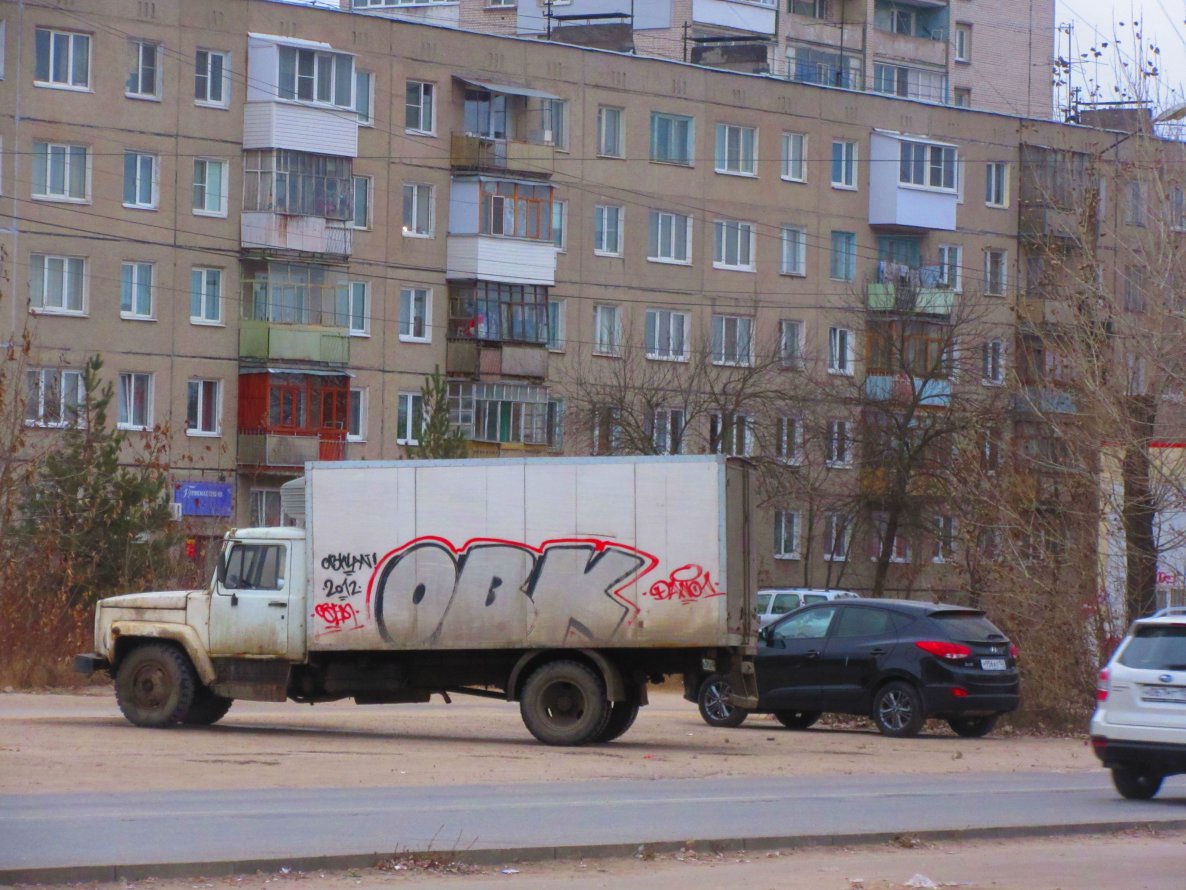 Graffiti Bombing - Photo by nearcrimekid - obk, osem, dano (2012)