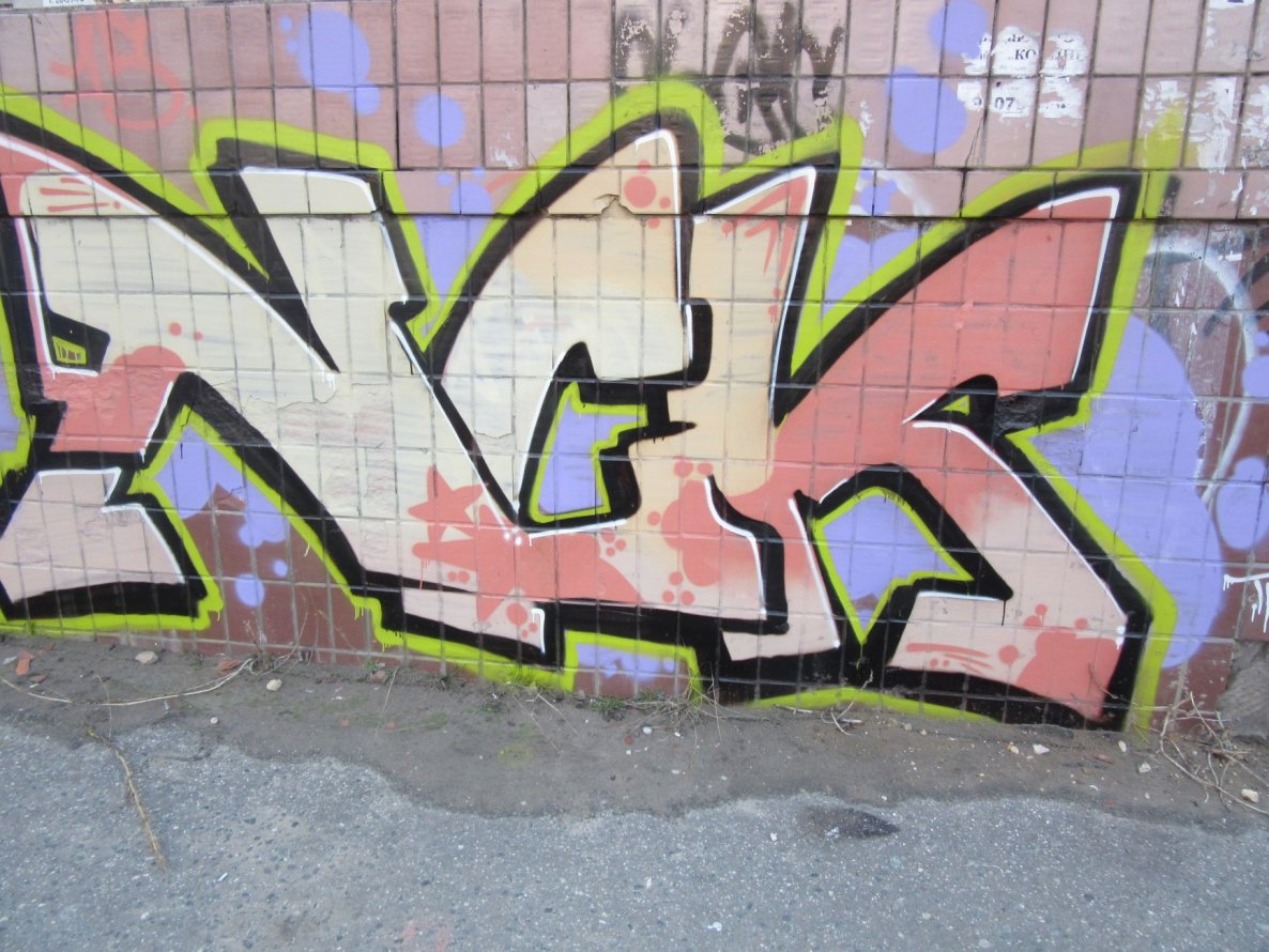 Graffiti Bombing - Photo by nearcrimekid - nck