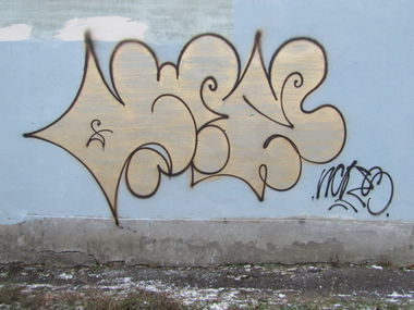 Graffiti Bombing - Photo by nearcrimekid - throwup, oneline