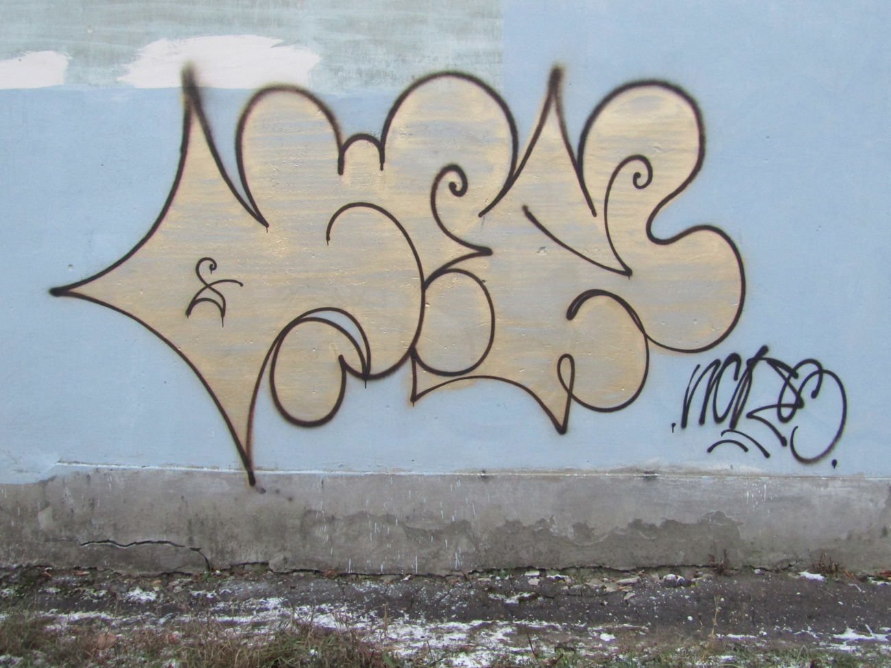 Graffiti Bombing - Photo by nearcrimekid - throwup, oneline