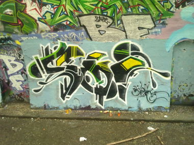 Graffiti Wall - Photo by neicky