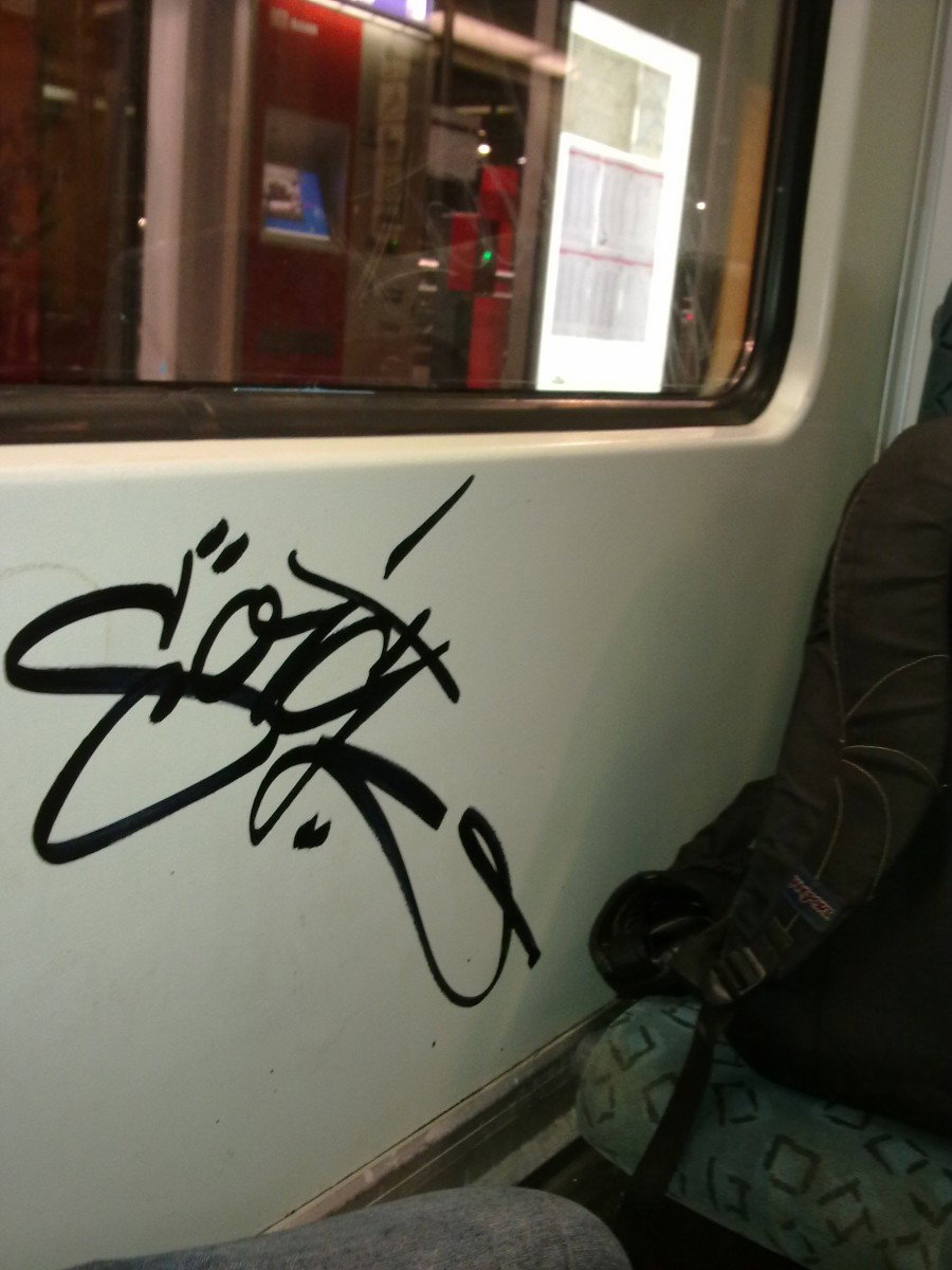 Graffiti Artwork - Photo by neicky