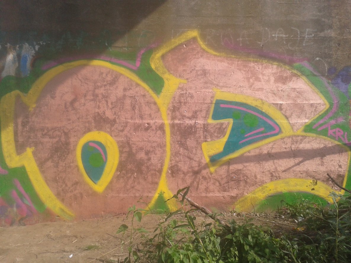 Graffiti Wall - Photo by nekenieH