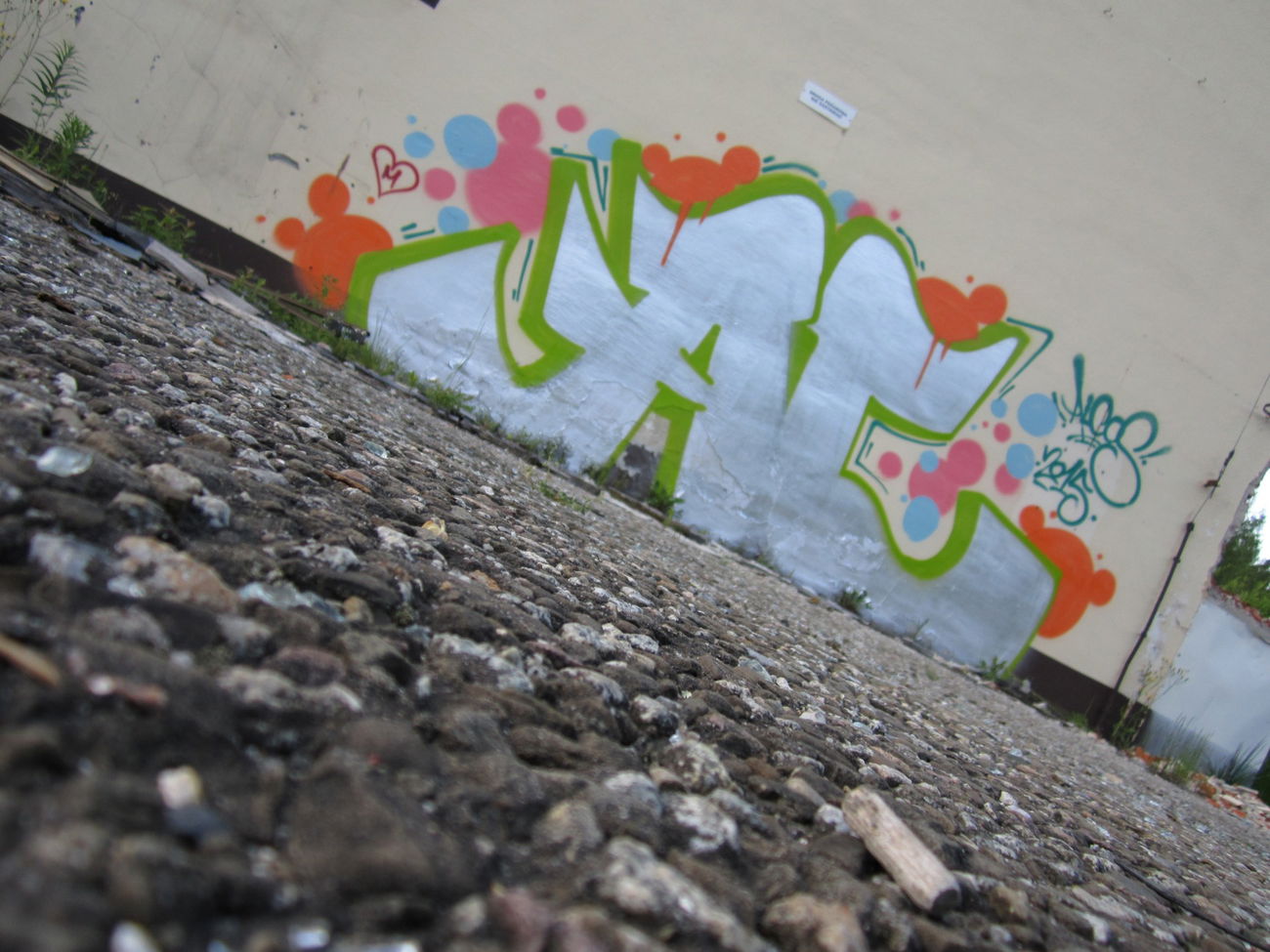 Graffiti Wall - Photo by nekenieH (2015)