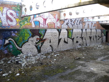 Graffiti Wall - Photo by nekenieH (2014)