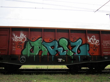 Graffiti Wall - Photo by nekenieH