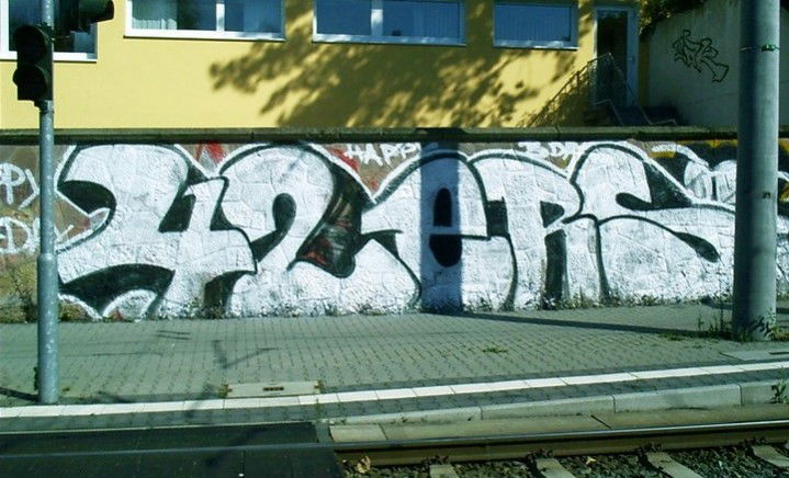 Graffiti Bombing in Chemnitz - Photo by neon - Chemnitz, Saxony, 642