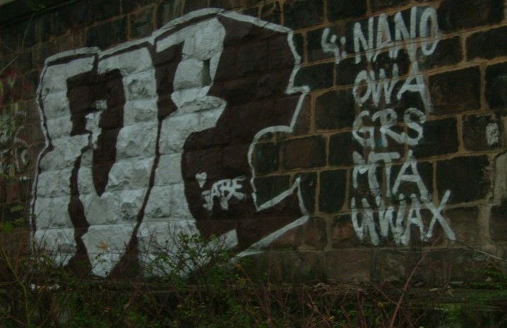 Graffiti Bombing in Chemnitz - Photo by neon - 642, 42ers, Chemnitz