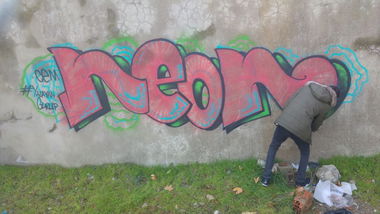 Graffiti Bombing in Ortamahalle mahallesi - Photo by neonlan (2016)