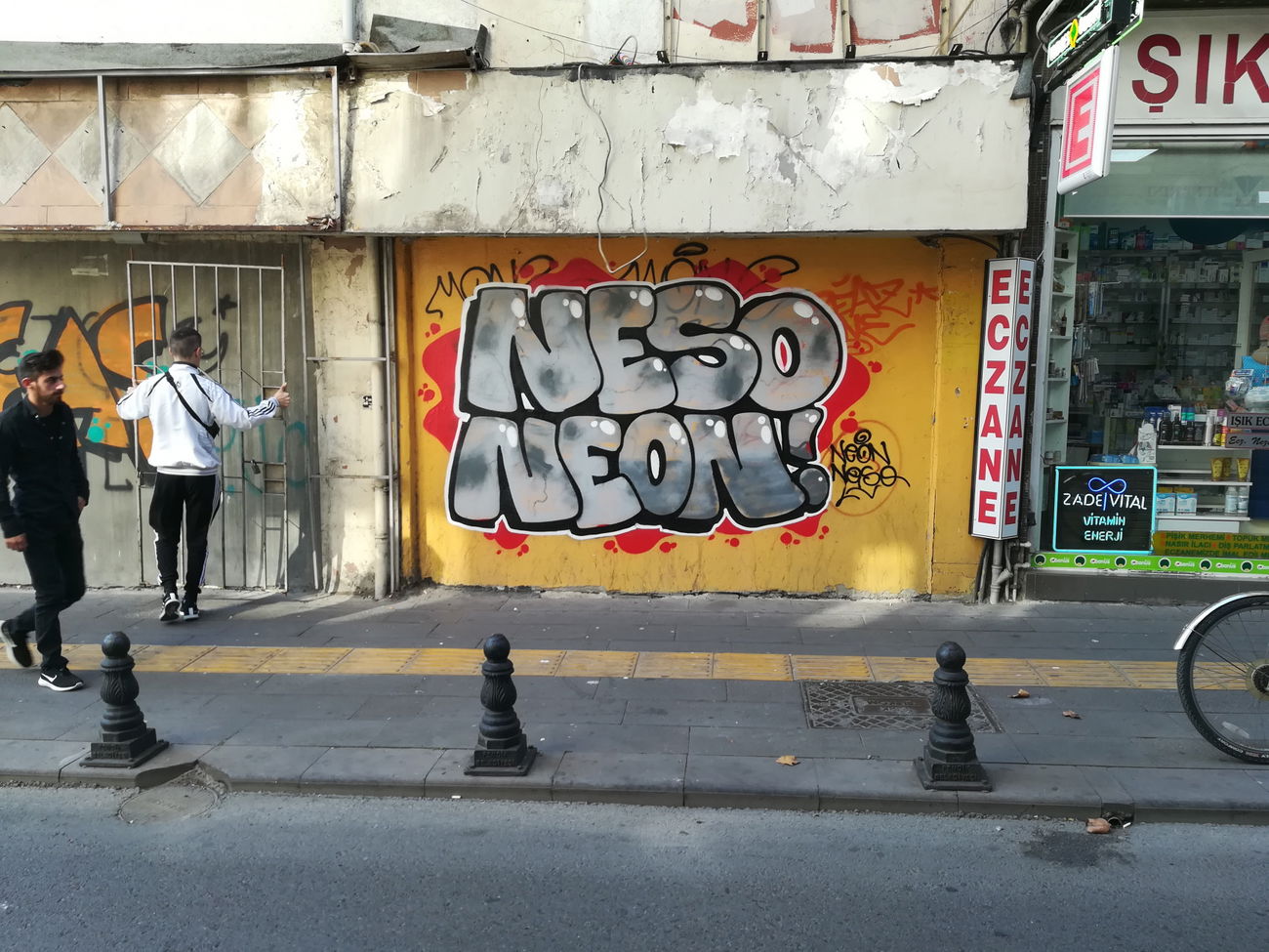 Graffiti Bombing in Turkey - Photo by neonlan (2019)