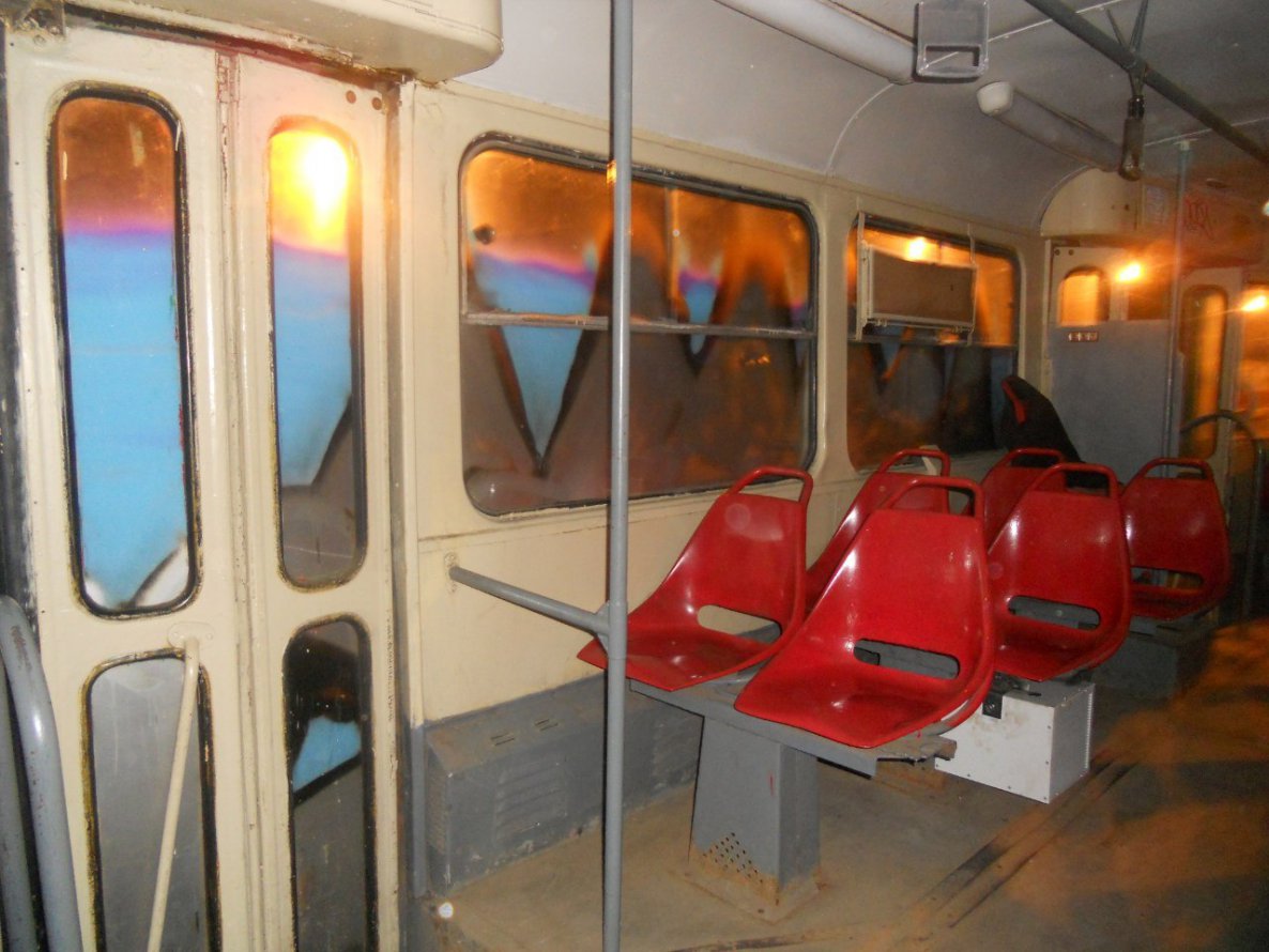 Graffiti Train - Photo by newer88 - new (2012)