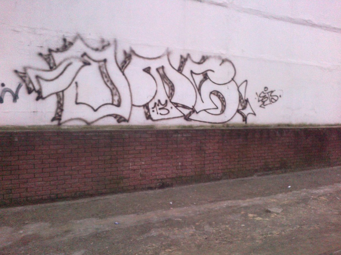 Graffiti Bombing in Nizhny Novgorod - Photo by newer88 - ots (2013)