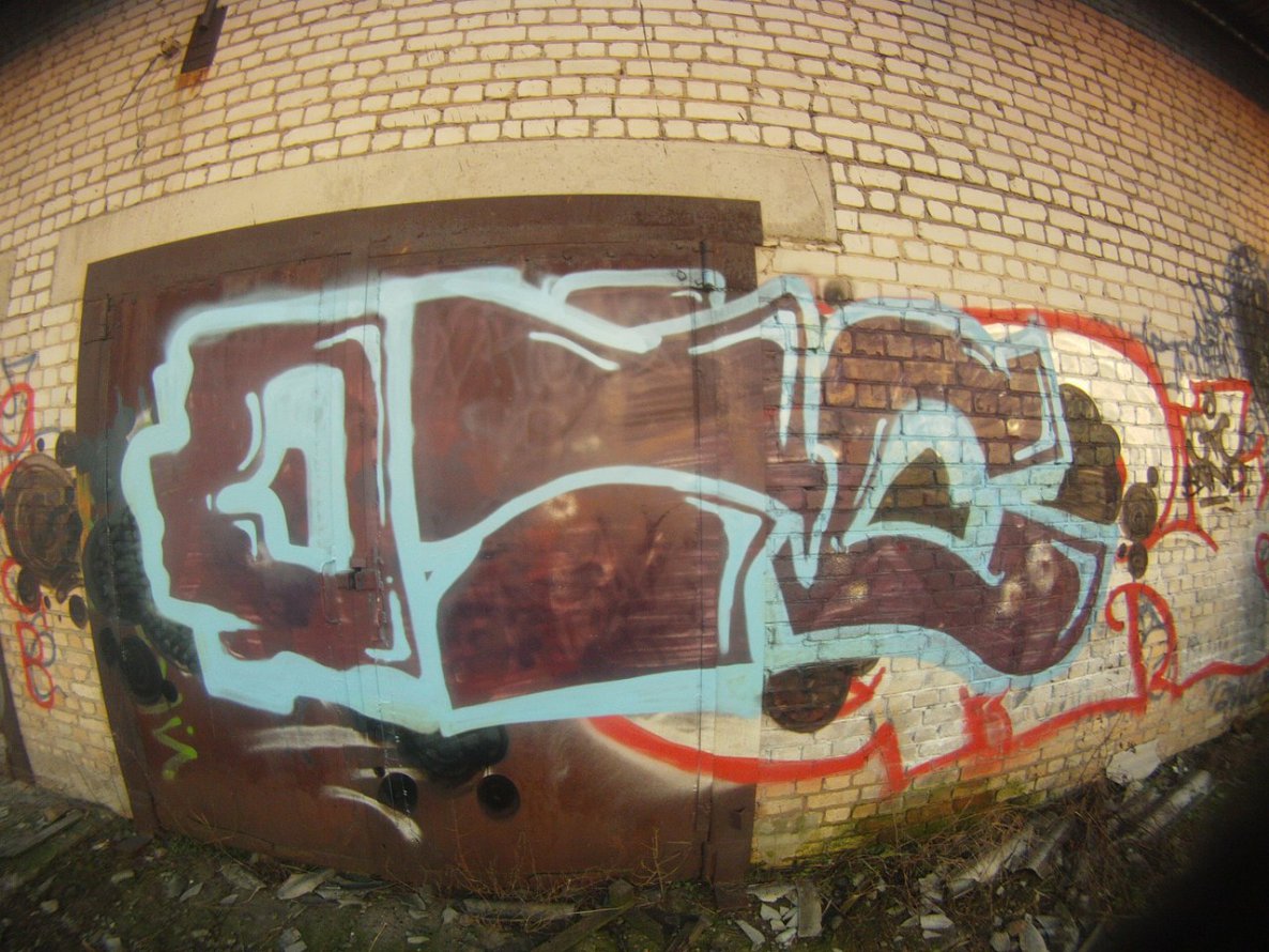 Graffiti Wall in Balakhna - Photo by newer88 - new/more (2013)
