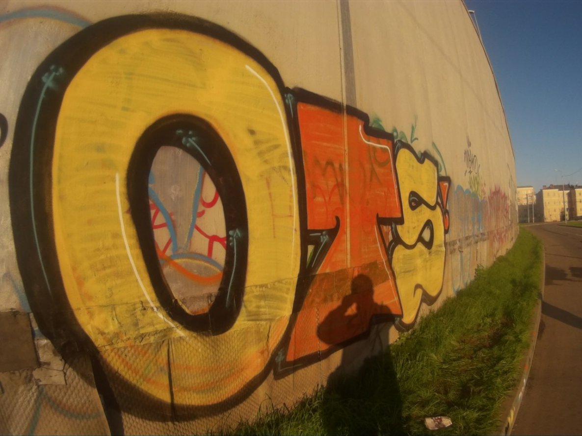 Graffiti Wall - Photo by newer88