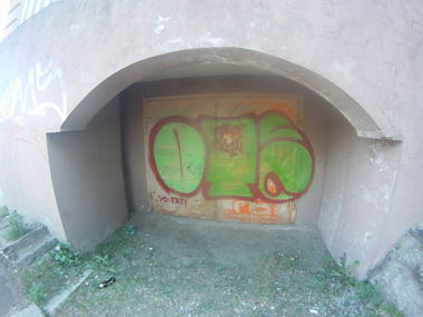 Graffiti Wall - Photo by newer88