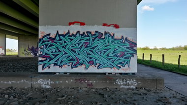 Graffiti Wall - Photo by news