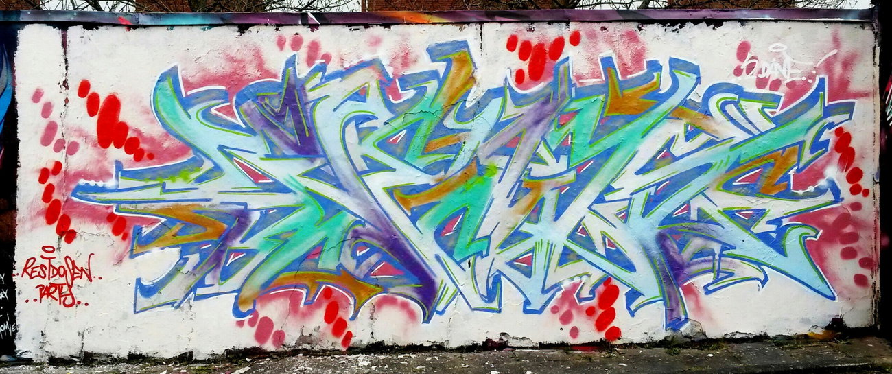 Graffiti Wall - Photo by news