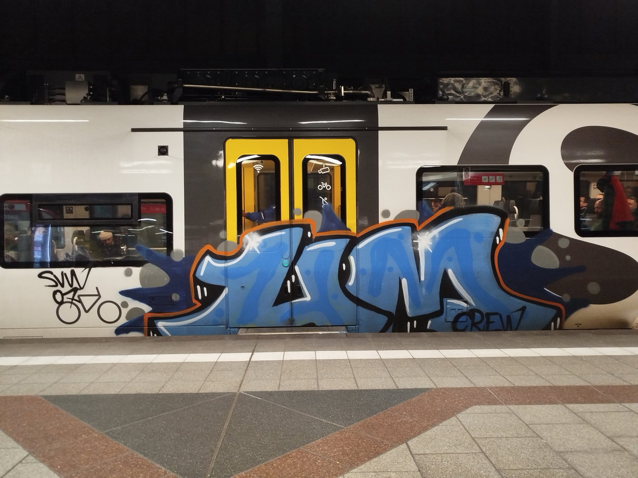 Graffiti Train - Photo by nice (2026)