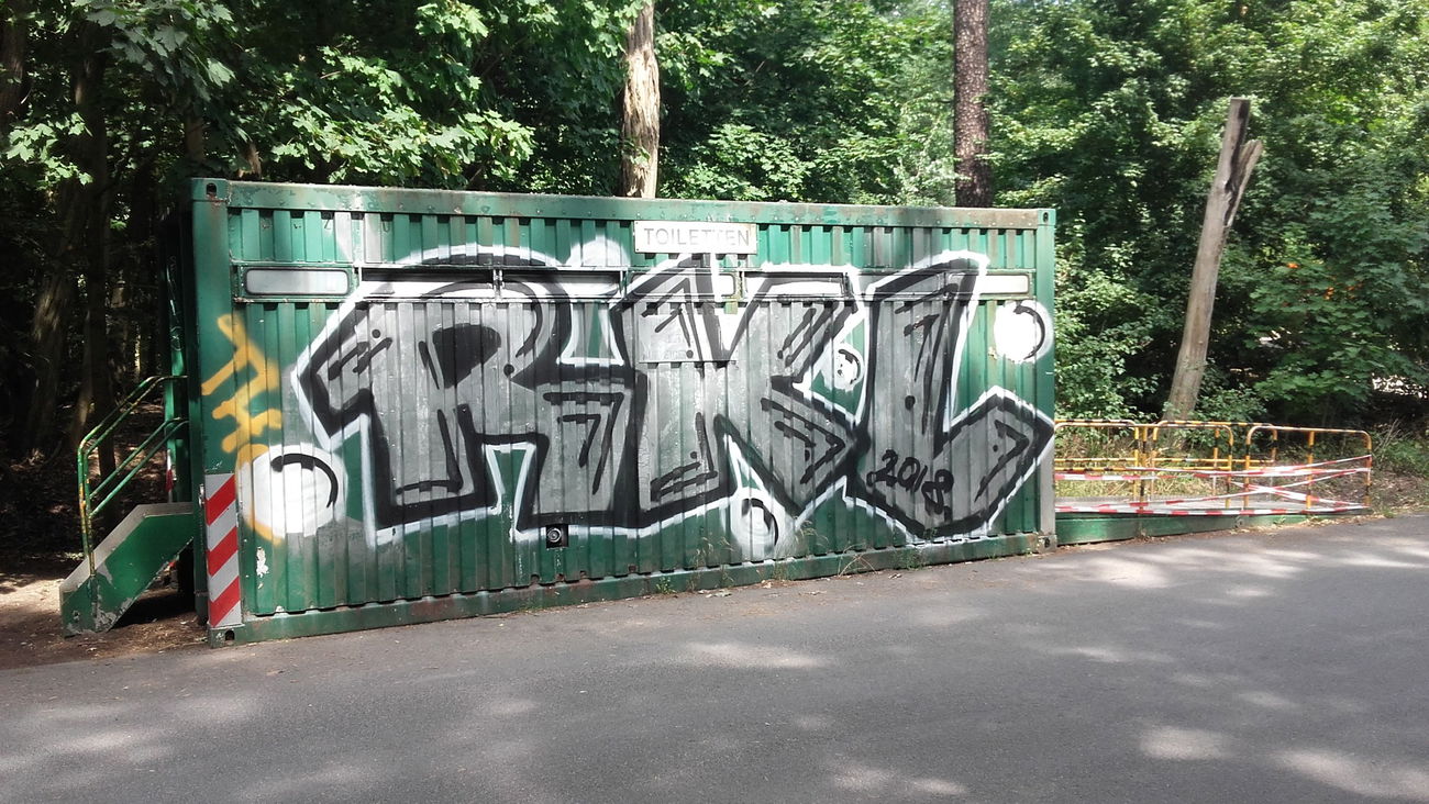 Graffiti Bombing in Berlin - Photo by nik - rkl, aktuell, berlin (2018)
