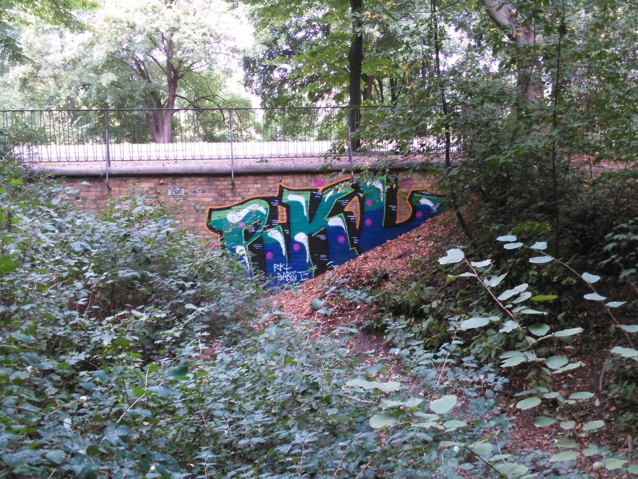 Graffiti Wall in Berlin - Photo by nik - aktuell, rkl, nik (2018)