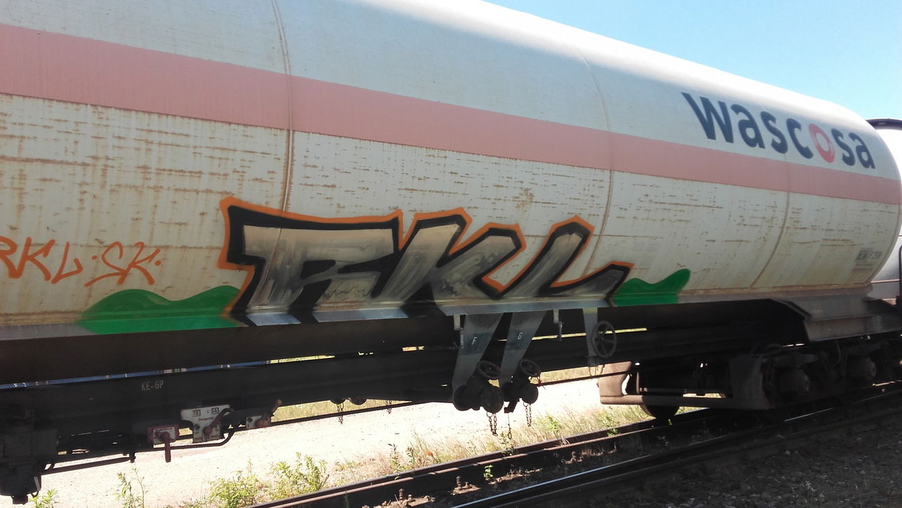 Graffiti Train in Deutschland - Photo by nik - erfurt, rkl, nik (2016)