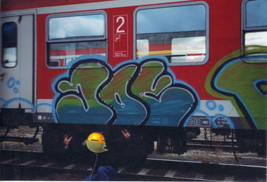 Graffiti Train in Erfurt - Photo by nik (2004)