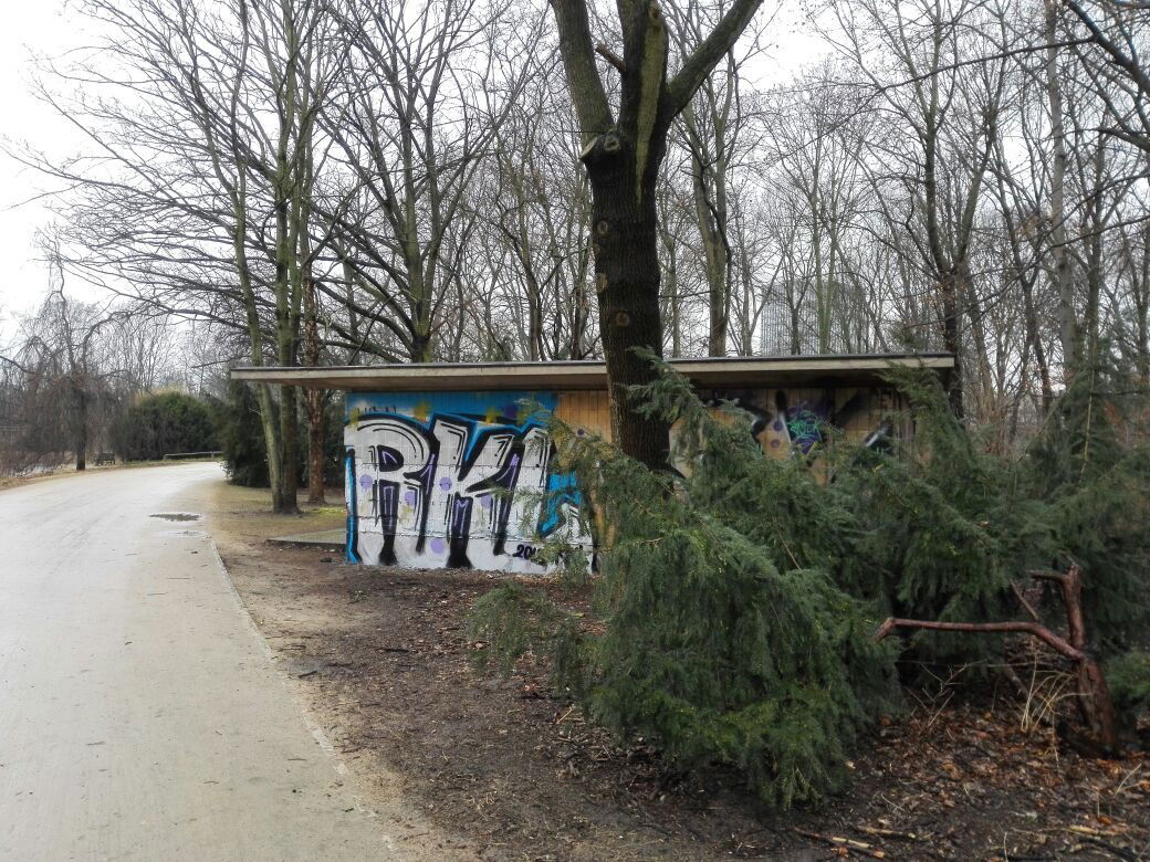 Graffiti Wall in Berlin - Photo by nik - rkl, nik, tosk (2018)