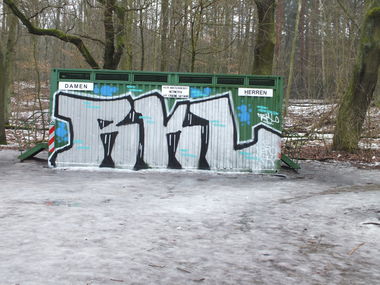 Graffiti Bombing in Jagdschloss grunewald - Photo by nik - rkl, nero, nik (2017)