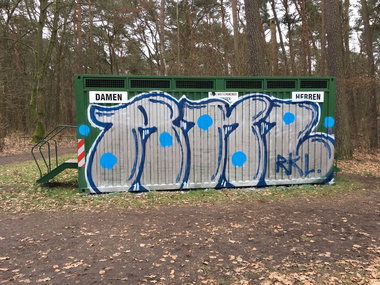 Graffiti Wall - Photo by nik (2018)