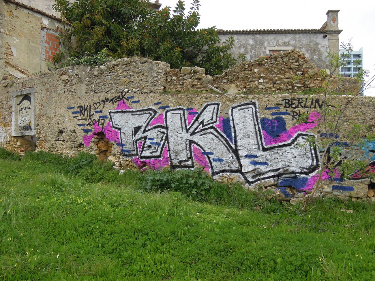 Graffiti Wall in Lissabon - Photo by nik (2017)