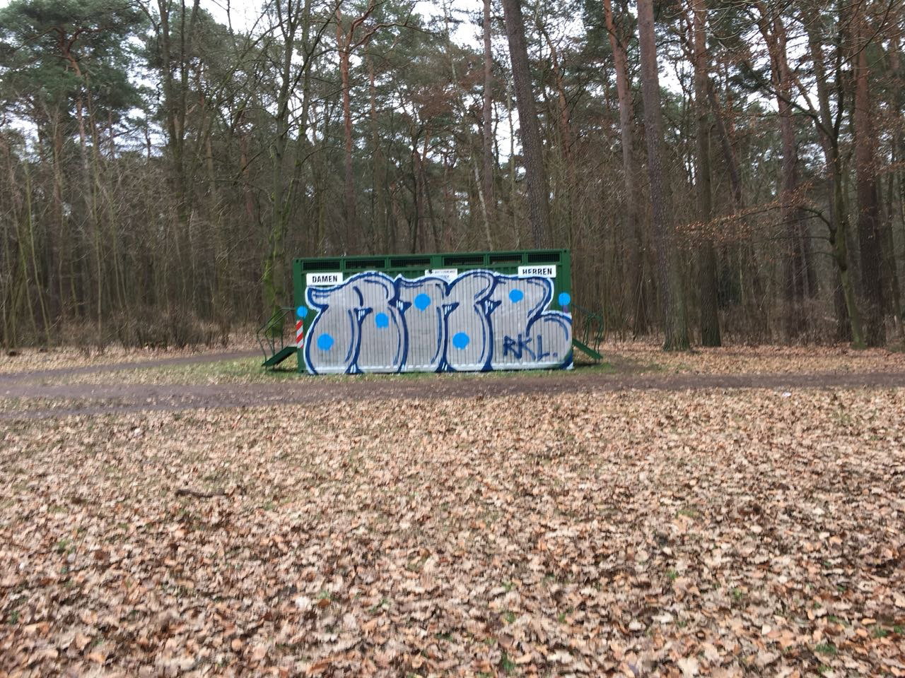 Graffiti Wall - Photo by nik (2018)
