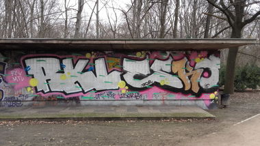 Graffiti Bombing in Deutschland - Photo by nik - berlin, mtl, esko (2016)