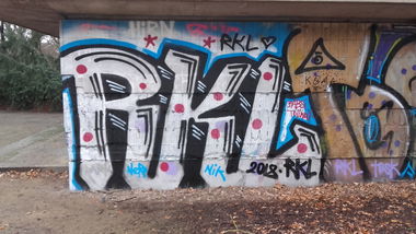 Graffiti Wall - Photo by nik - Berlin, refresh, rkl (2018)