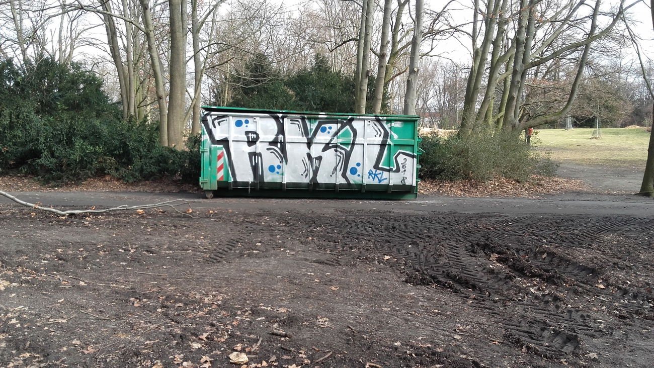 Graffiti Wall in Berlin - Photo by nik - rkl, berlin (2018)